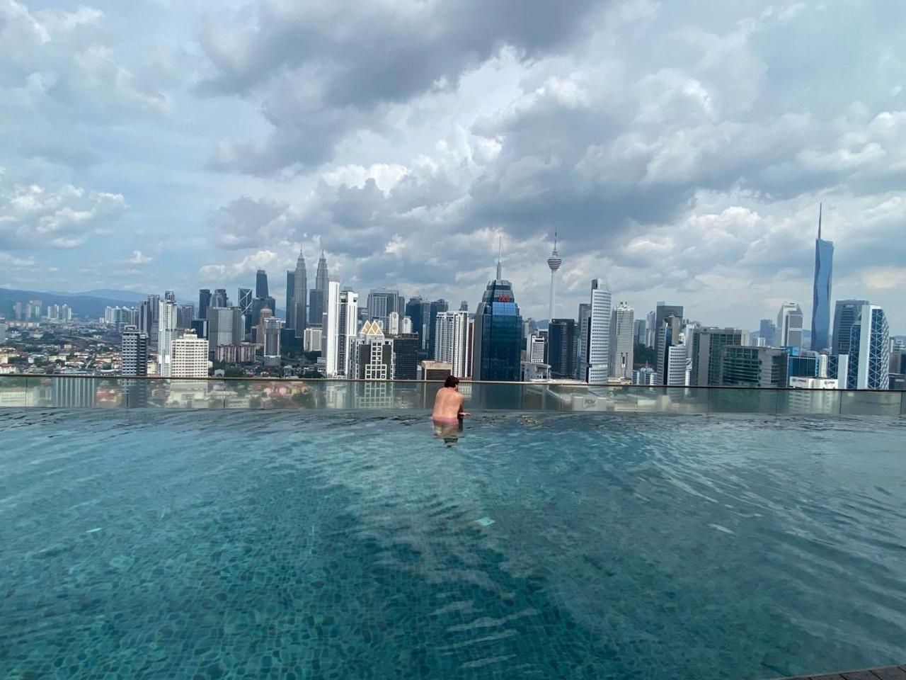 Skypool Kl Free Infinity Pool Over Kuala Lumpur Esterno foto