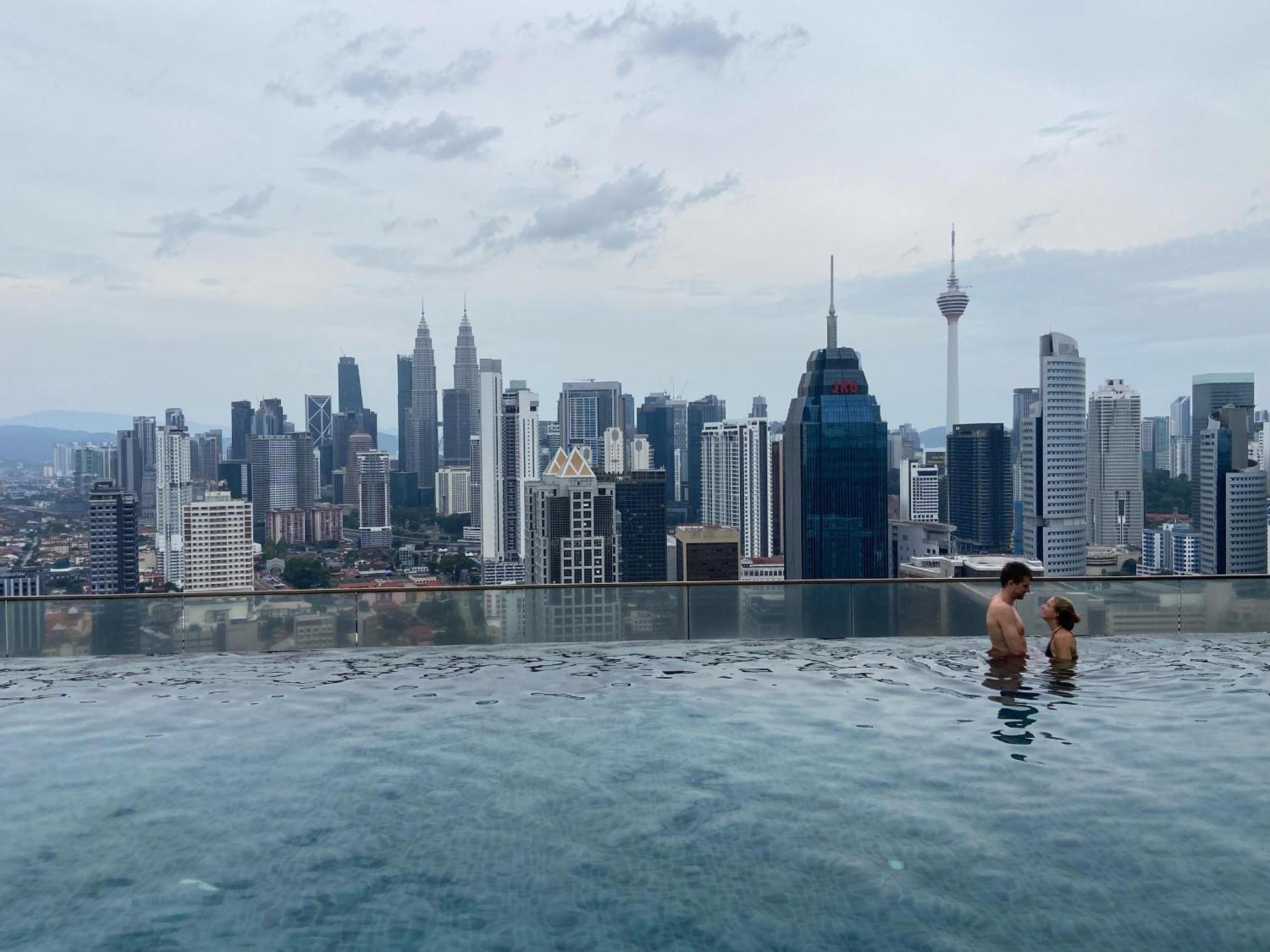 Skypool Kl Free Infinity Pool Over Kuala Lumpur Esterno foto