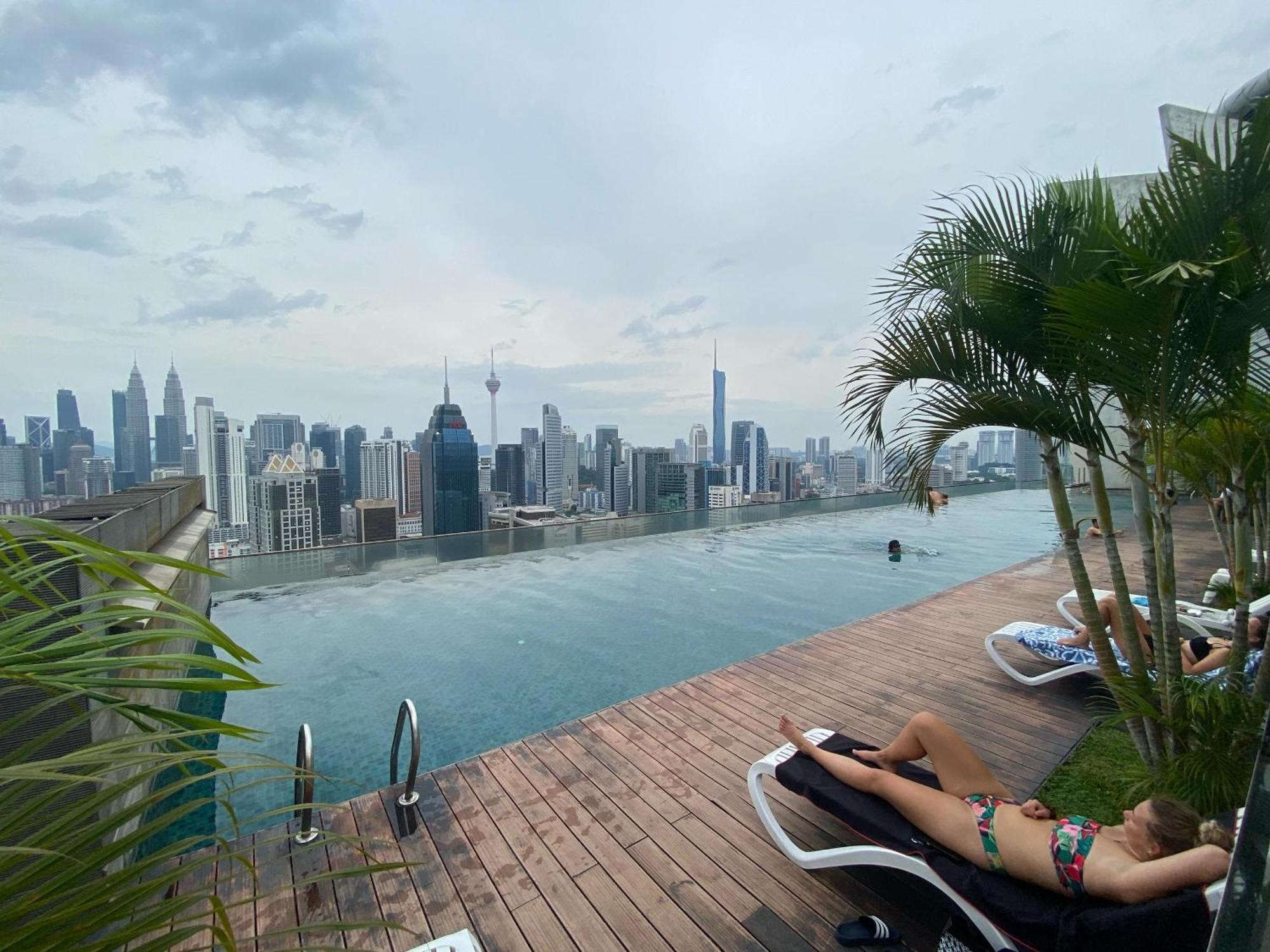 Skypool Kl Free Infinity Pool Over Kuala Lumpur Esterno foto